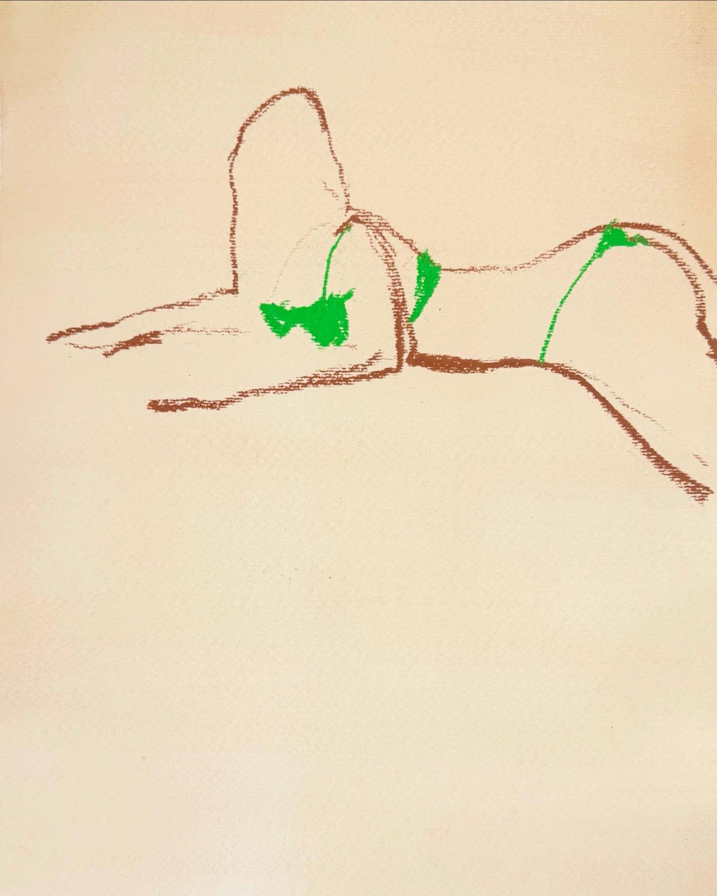 A reclining nude drawn in a single brown oil-pastel line on pale coffee-coloured paper: a forearm stretched out to the left edge, the upper arm rising behind it to a propped elbow, then a breast, the dip of the waist and the rise of the hip, the line running off at the lower right. Three marks of bright green sit beneath the breast, at the waist and at the hip. The lower half of the sheet is left bare.